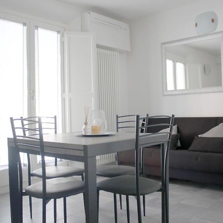 Sky Loft Airport - Modern Apt 1St Floor Apartment Bologna Exterior foto